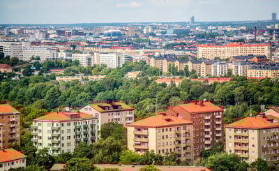 Vy över lägenhetshus i Stockholm