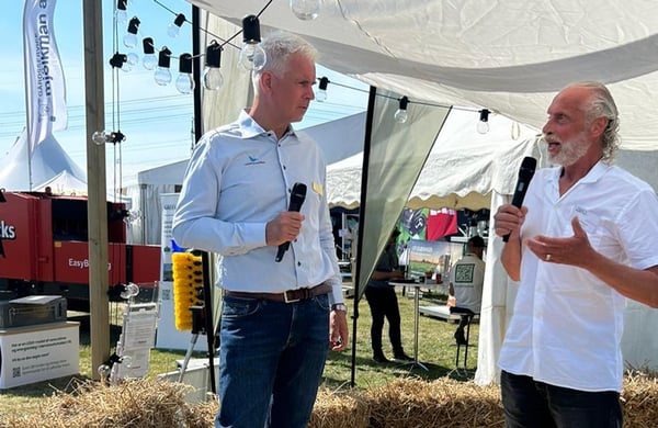 Stefan och Åke från Landshypotek pratar om räntemarknadsläget på Borgeby Fältdagar