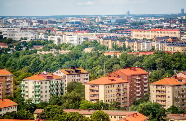 Vy över lägenhetshus i Stockholm