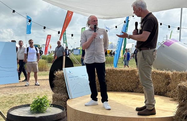 Åke Källström beskrev räntemarknaden för besökarna på Borgeby Fältdagar