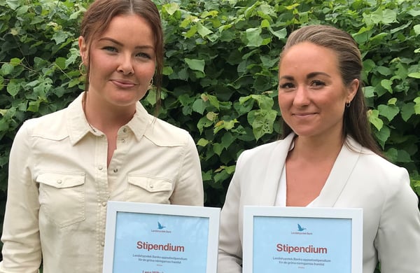 Lena Wilhelmsson och Lee Treble-Read 2021 års uppsatsstipendiater