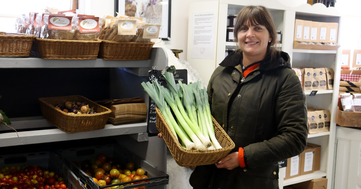 Anna Tesch i sin gårdsbutik på Kvarnnibble Gård